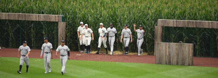 MLB at Field of Dreams Game Chicago White Sox New York Yankees cornfield