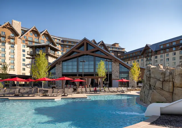 Pools & Water Features