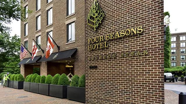 Four Seasons Walkway Landscaping