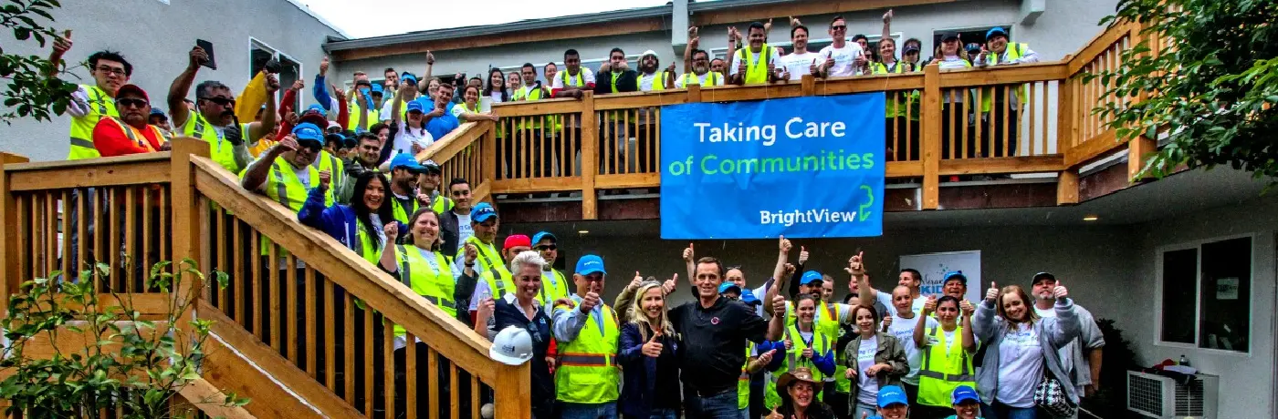 Miracle Manor BrightView volunteers