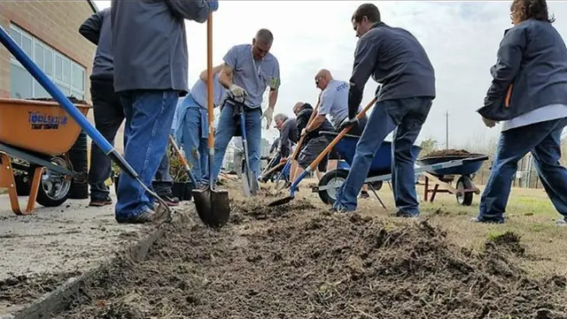 BrightView Volunteers at Hilliard Elementary School