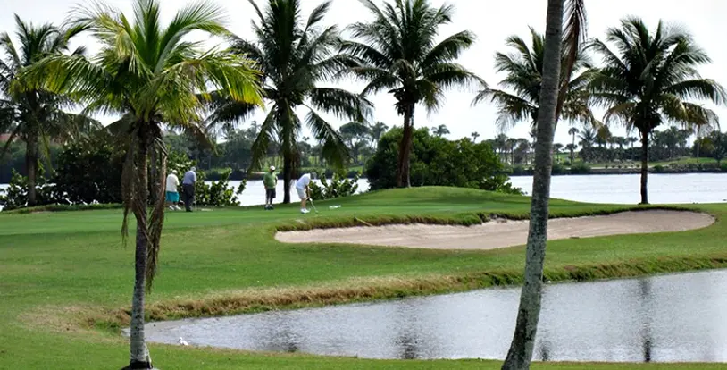 Lake Worth golf course golfing